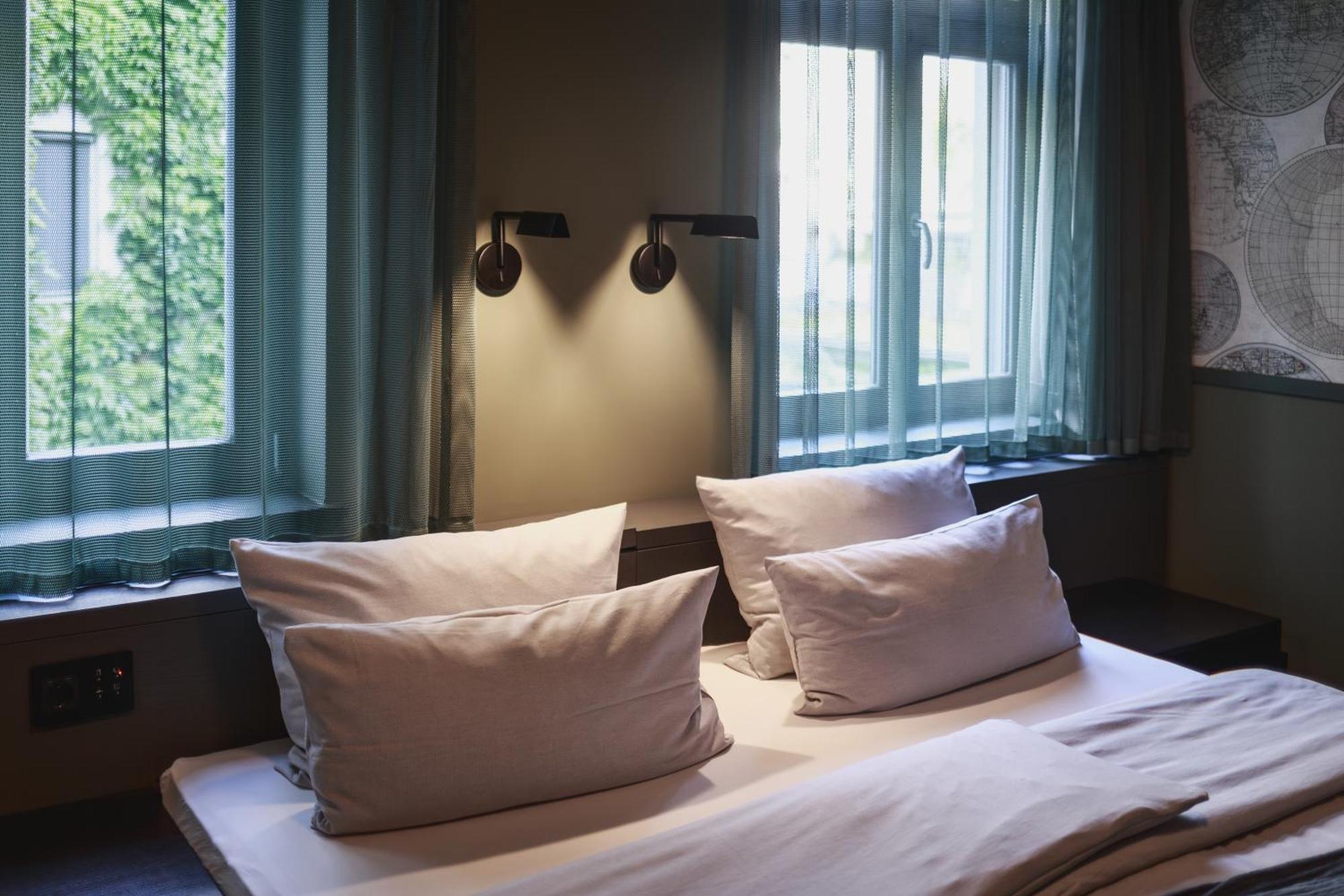 Large Double Room